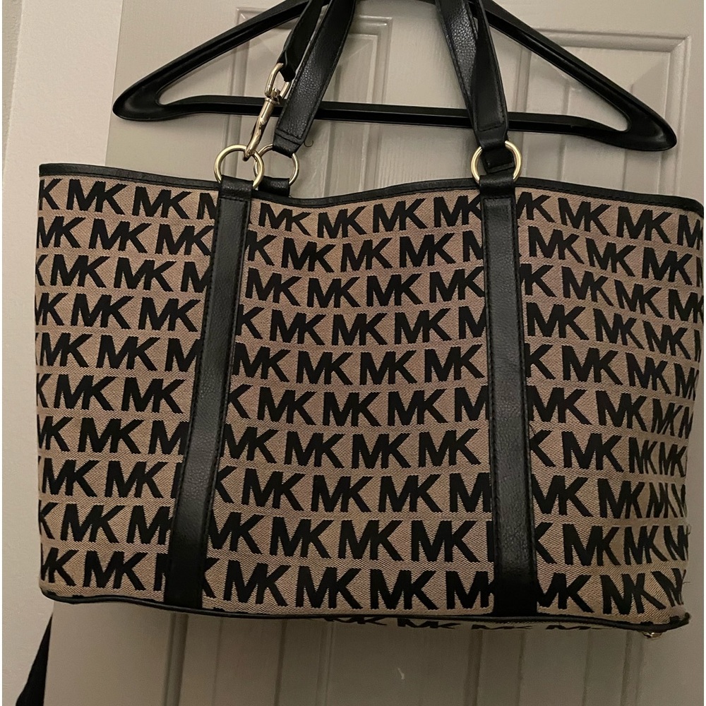 Michael Kors Tote